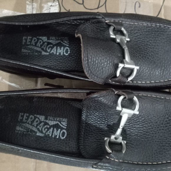 Like NEW Ferragamo\'s Size 10